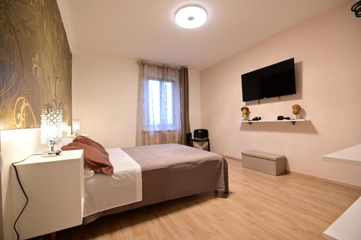 알쎄비아 La Casa Di Odessa B&B 외부 사진